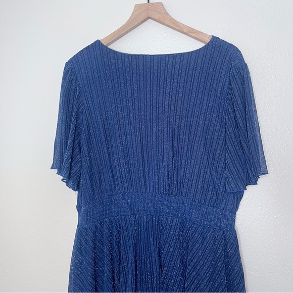 Siren Lily Navy Silver Threading Sparkle V-Neck Tiered Dress 3X Short Sleeve - Picture 8 of 11